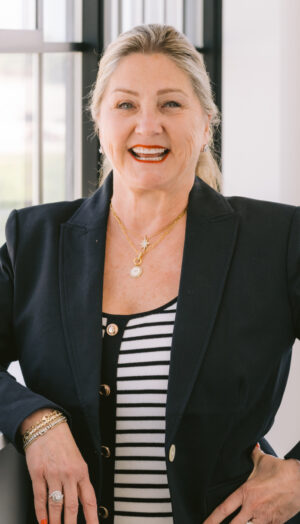 LWT_Bishop_MaryEllen_3_4